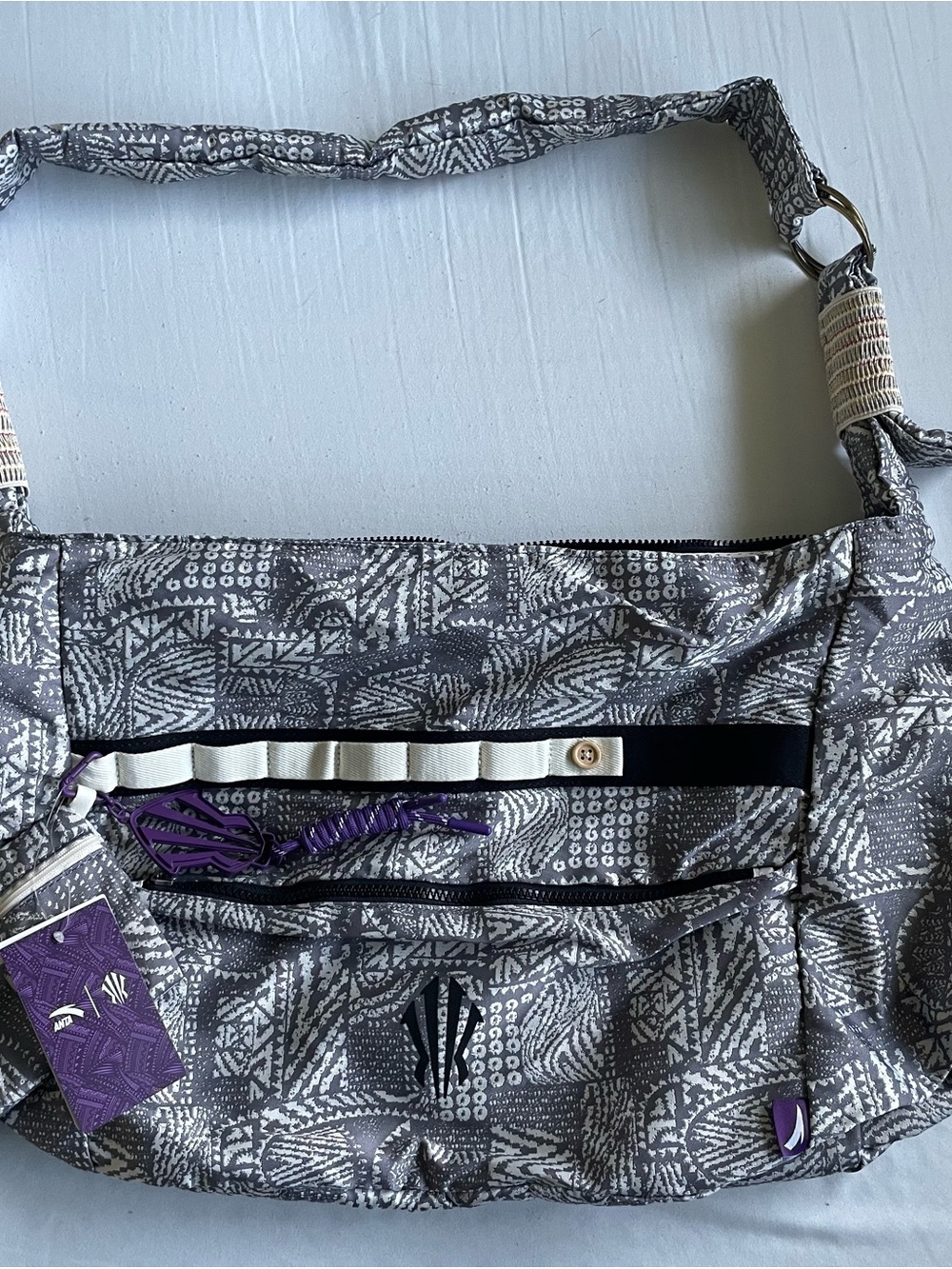 Anta KAI (Kyrie Irving) Shoulder Bag + Pouch, Gray Print, NWT
